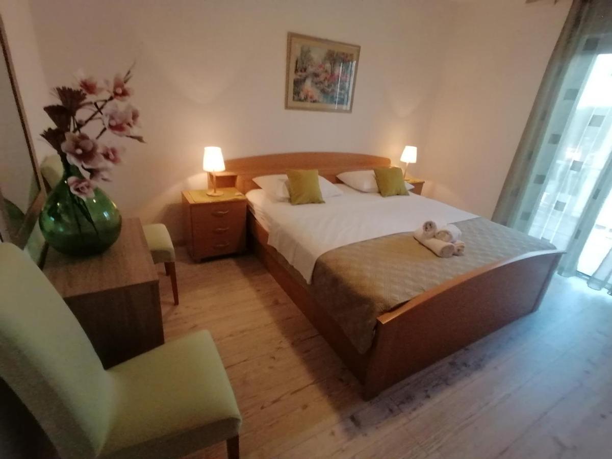 Apartmani Niki Hvar Hvar Town Bagian luar foto