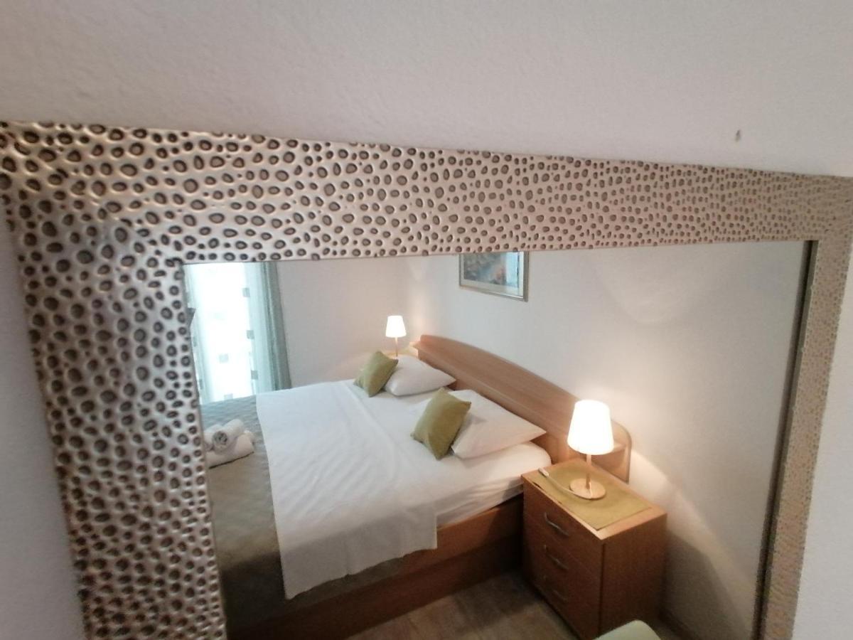 Apartmani Niki Hvar Hvar Town Bagian luar foto