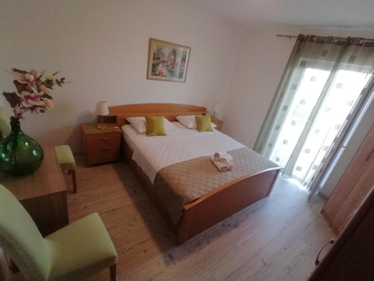Apartmani Niki Hvar Hvar Town Bagian luar foto