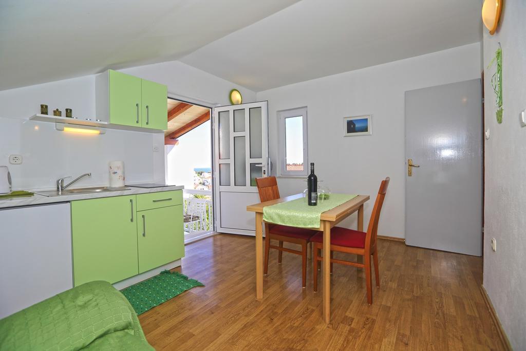 Apartmani Niki Hvar Hvar Town Ruang foto
