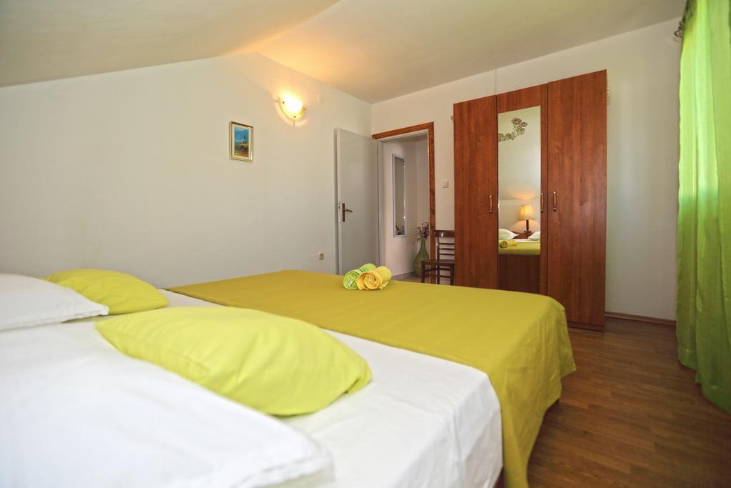 Apartmani Niki Hvar Hvar Town Ruang foto