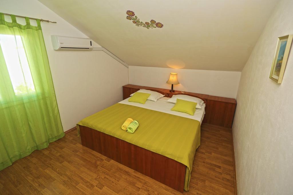 Apartmani Niki Hvar Hvar Town Ruang foto