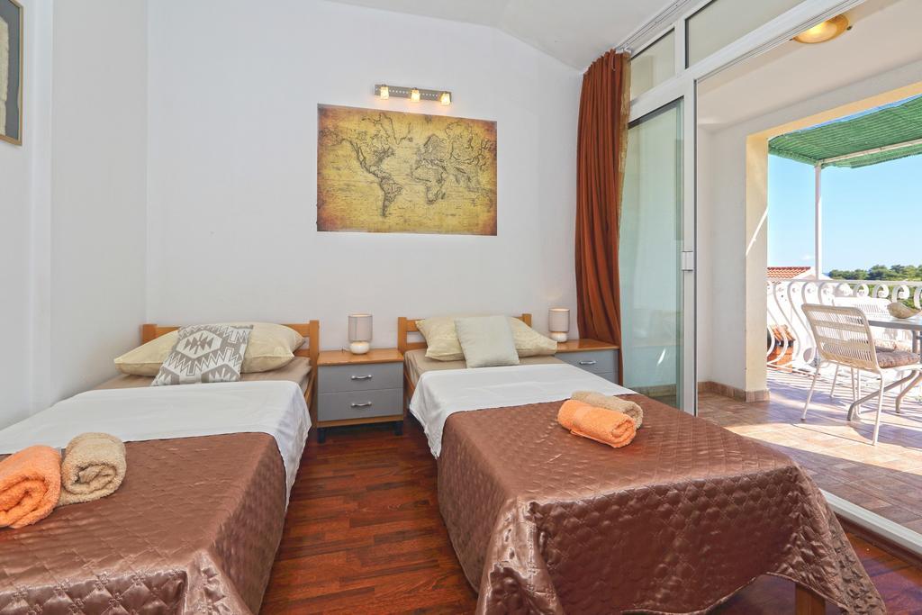 Apartmani Niki Hvar Hvar Town Ruang foto